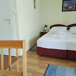 Guest house Anna 2*